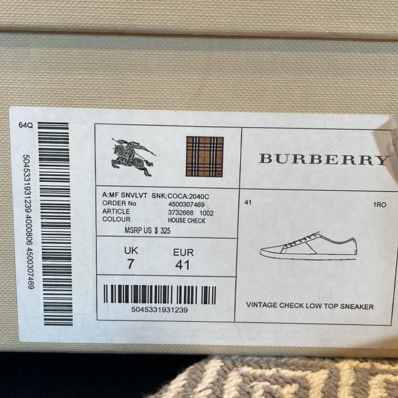 Burberry Lace Up - Picture 6 of 7